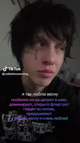 Video's van helpunknownuser (@helpunknownuser) met original sound - freak