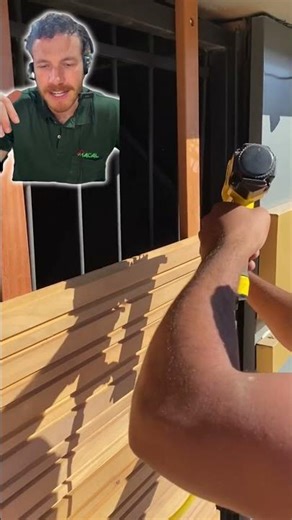 How to install slatted ceiling panels invisibly, so they remain hidden? Watch and see the best way.