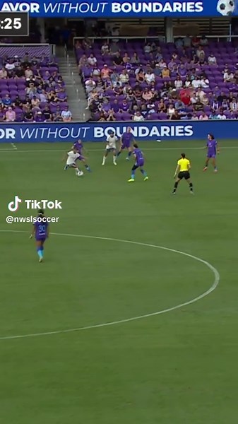 Jess Fishlock Scores First for Reign with Incredible Skill