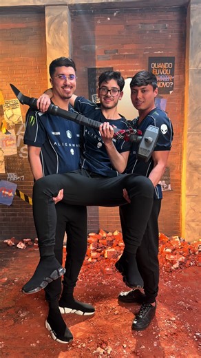 A marreta da Alienware já batizou o time de Rainbow Six e com Alienware estamos prontos PRA TUDO! 👽 #rainbowsixsiege #rainbow6 #r6