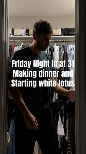 A typical Friday night in my life.. what’s your Friday night look like? #fridaynightin #hubslife