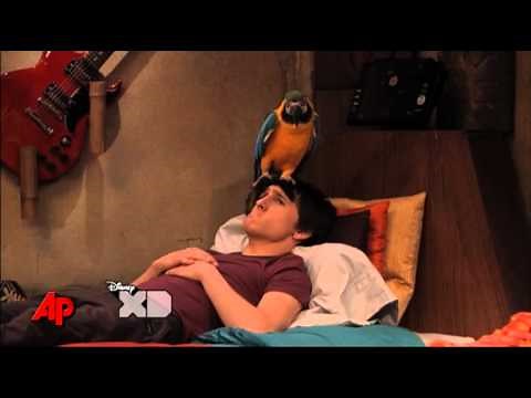 Mitchel Musso Talks 'Pair of Kings' Season 2