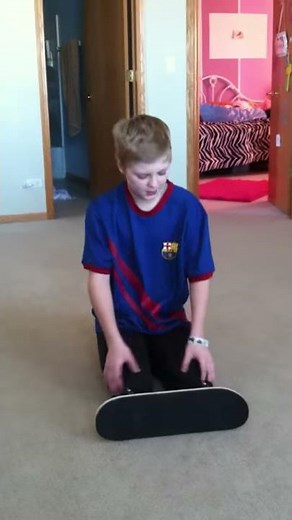 How to kickflip on a handboard