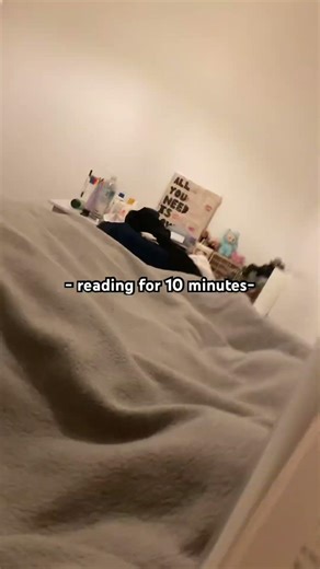 Tell me I’m not the only #reader with this problem! 😭 #books #booktoks