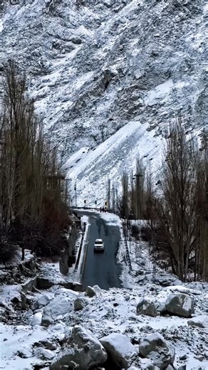Naveed Roy on Instagram: "Gulmit Gojal 🗻🗻 . . . . #gilgitbaltistan #mountains #hunza #nature #reelitfeelit"