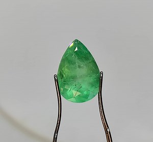 Émeraude naturelle : pierre de joaillerie vert vif - Etsy France