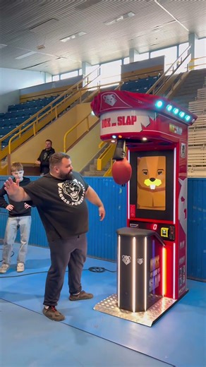Jaki jest Twój rekord? 😇 #boxandslap #punchmachine #slapmachine #slapfighting