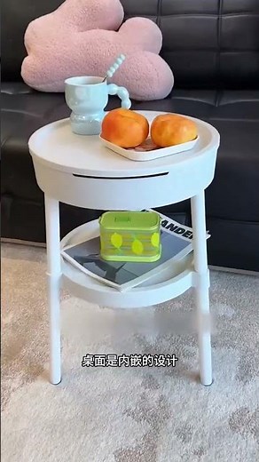 Don't spend hundreds of dollars on bedside tables anymore! This simple side table/circle