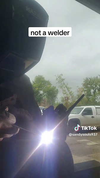 #cemeterytiktok #cemeterytok #cemetery #gravetok #graveyard #gravedigger #outsidework #dirtyhandscleanmoney #putnwork #killingit #welding #iseeyoudontknowshitaboutwelding #notawelder