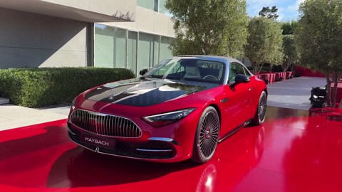 How luxurious is the Maybach SL 680?