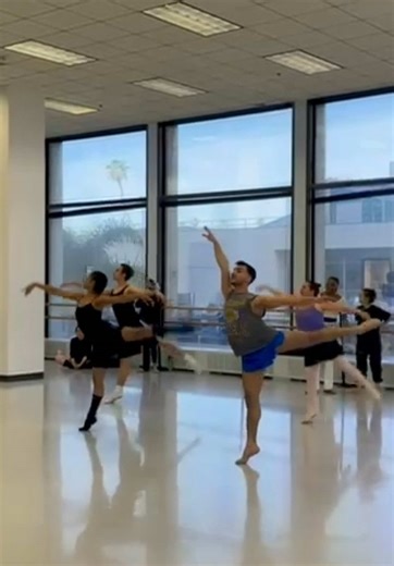 Captivating Ballet Dance Performance by Matthew Bej