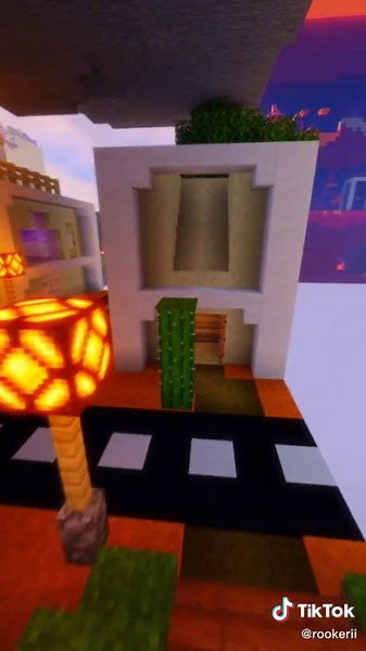 Exploring the Minecraft World: Gameplay and Tips