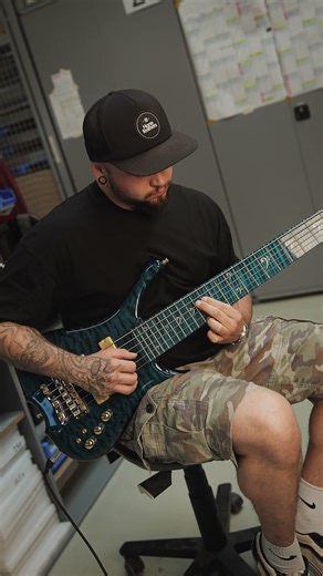 Warwick Infinity Custom Shop #24-4427 | Deep Cerulean - QC Demo #warwickbasses