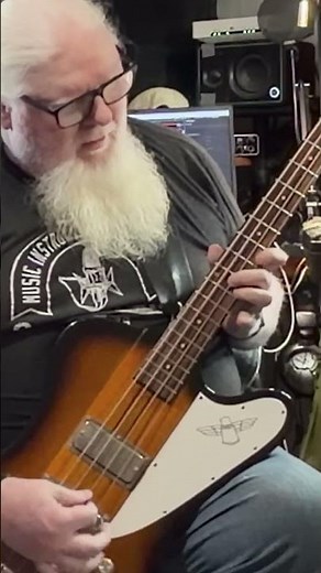 High fret noodling #sweetwater #dothingsyoudontwanttodo #theothersideofmakebelieve