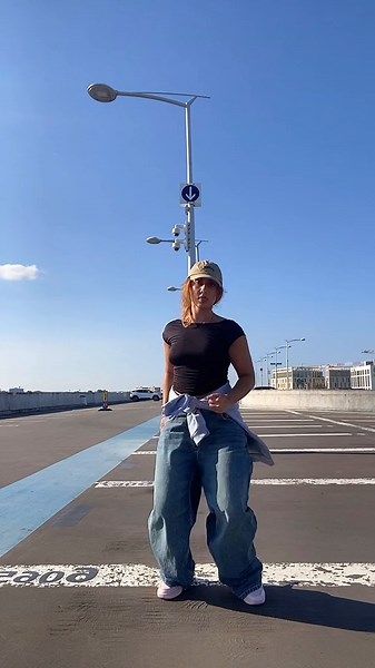 Exciting Ndombolo Dance Moves from Congo Brazzaville