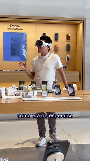 🤩🥽 Fui a la Apple Store en México con el Vision Pro. #applestore #visionpro #crevoo #crisapple #polishingcloth #paño #apple | Cris Martinez