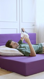 Dormez, asseyez-vous et célébrez ! 🎉 Notre matelas nouveau genre - fabriqué au Québec - est l'incarnation du confort et de la fonctionnalité. Mousse antimicrobienne, transfert de mouvement minimal et essai de 30 jours sans stress - découvrez la vraie détente ! 😴🛋️ | Polysleep