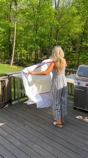 Stars, stripes, and smoked delights! Set the scene for a perfect 4th of July barbecue with our patriotic collection! 🌭🌟 Shop the essentials now: https://bit.ly/3VETLVA ✨ | Party City