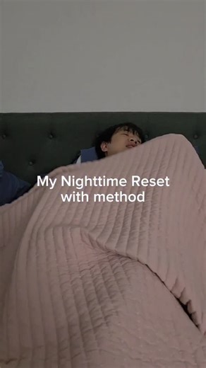 Steven Jang on Instagram: "#MethodPartner My nighttime reset with method 🌜🛌 This is how I wind down when the day feels heavy. Clean surfaces with method all purpose cleaner, fresh laundry with method laundry detergent, cozy textures everywhere. Then a calm shower using method mindful matcha body wash and method vibrant color shampoo to close the loop. The goal is not perfection, just peace. Soft light, clean space, and a quiet moment that feels like mine 🌙 #nighttimereset #methodlaundry #meth