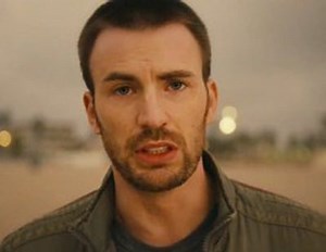 Primer tráiler de 'Playing it Cool', comedia romántica protagonizada por Chris Evans