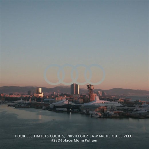 Restez branché sur l'essentiel. Professionnels, découvrez l'Audi Q4 e-tron 100% électrique. | Audi France