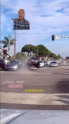 Tesla High-Speed Collision Involving Several Vehicles Captured on Dash Cam