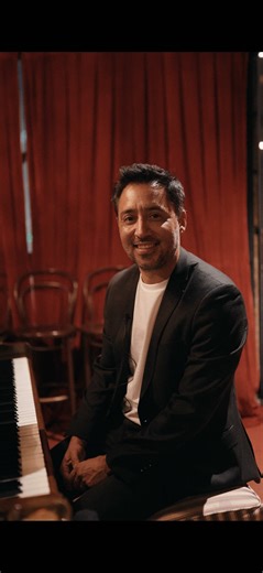 Momentos Especiales Con Piano y Amistad