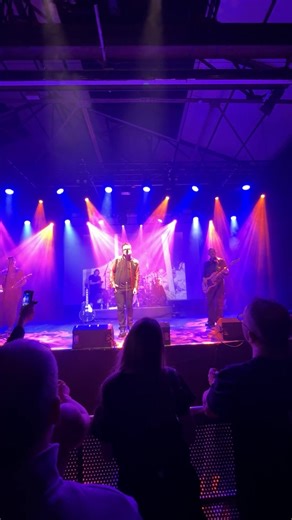 U2UK - U2 Tribute Band on Reels