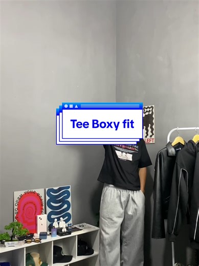 T-shirt boxy 20s fit 👀 #symposia #outfitideas #kaosboxy