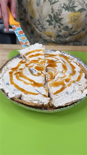 18K views · 226 reactions | No Bake Caramel Apple Pie A delicious twist on a warm apple pie with this freezer pie perfect for Fall | Kiera's Southern Cooking | Facebook