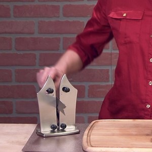 137K views · 81 reactions | Haarscherpe messen met de BAVARIAN EDGE ✨ Eenvoudig slijpen en polijsten  Hardmetalen slijp componenten Alleen NU 1+1 GRATIS : https://bit.ly/2FXJKfG | Tel Sell | Facebook