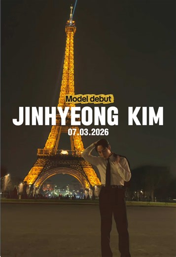 Model Debut in Paris I’ll start to Live 10th on March Thanks to waiting me Send LOVE❤️🇰🇷