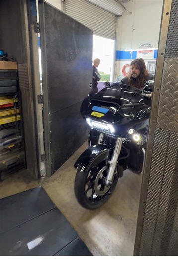Is there such thing as an exhaust that’s too loud? Let me know in the comments. #harley #bagger #dynotune #harleydavidson #harleydavidsonmotorcycles