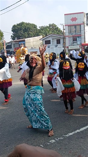 පෙරහැර #srilanka #perahara #traditional #kelaniya #dance