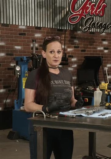 All Girls Garage S12:E03 - Transmission Rebuild