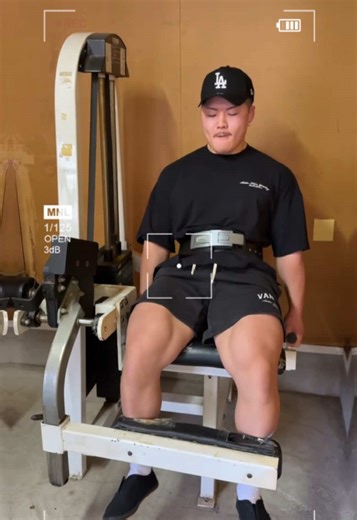 ✨脚トレお品書き✨ レッグエクステンション レバレッジスクワット レッグプレス レッグカール ルーマニアンデットリフト #筋肉 #トレーニング #脚