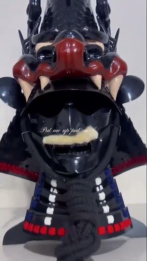 A Closer Look at the Handmade Samurai Armor by thesamuraiarmor.com #cosplay