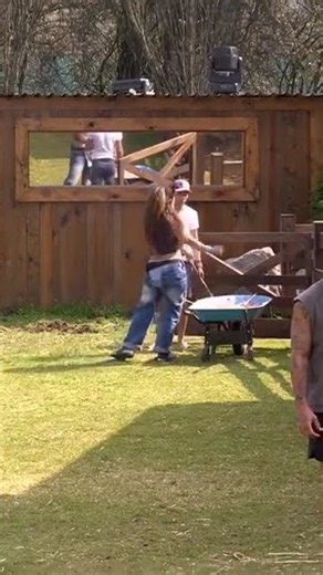 KEVYN le dice a NIURKA que le pondría un alto a MANELYK por hablar de sus hijos #LaGranjaVIP