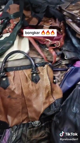 Exploring Unique Handbags and Purses in Various Styles