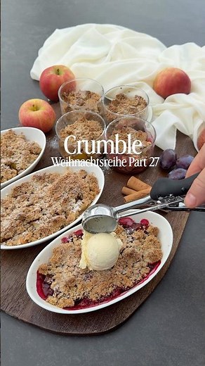 Crumble in various variations #crumble #applecrumble #dessert #christmas #christmasseason