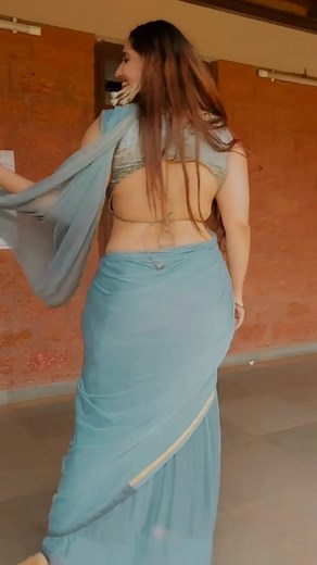 BACKLESS SAREE on Instagram: "Bhatak gya h"