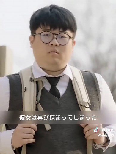 映画：壁の隙間からの脱出劇