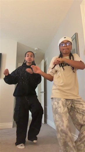 is me an twin fire??🔥😂 #shorts #dance #fun