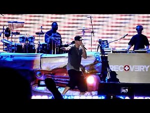 Jay Z ft. Eminem - Renegade (Comerica Park 9-2-10) LIVE!!