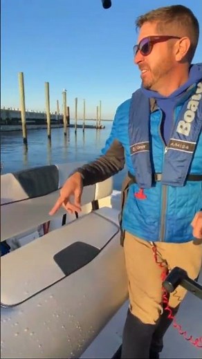 Bridge Marina Boat Docking How-To: Backing the Boat into a Dock Slip