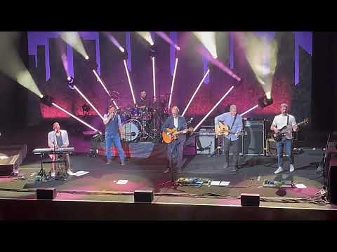 Mike & the Mechanics - Over My Shoulder (live) - The Globe, Stockton-on-Tees 13/04/2023.