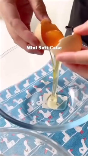 587K views · 15K reactions | ✨ Aprenda a fazer um mini bolo super...