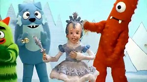 Dancey Dance with Snow Princess - Yo Gabba Gabba!