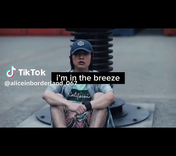 #ALICEINBORDERLAND: Guys I have officially got 3 people I know to watch Alice in borderland. My math teacher, @simon_edits, and my other friend from school #aib3 #nobu #tatta #fyp