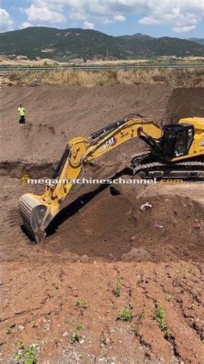 Brand New Excavator In Action!